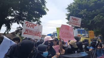 Gelar Aksi Unjuk Rasa, Seniman Lampung Tuntut Komersialisasi di Taman Budaya Dihapus